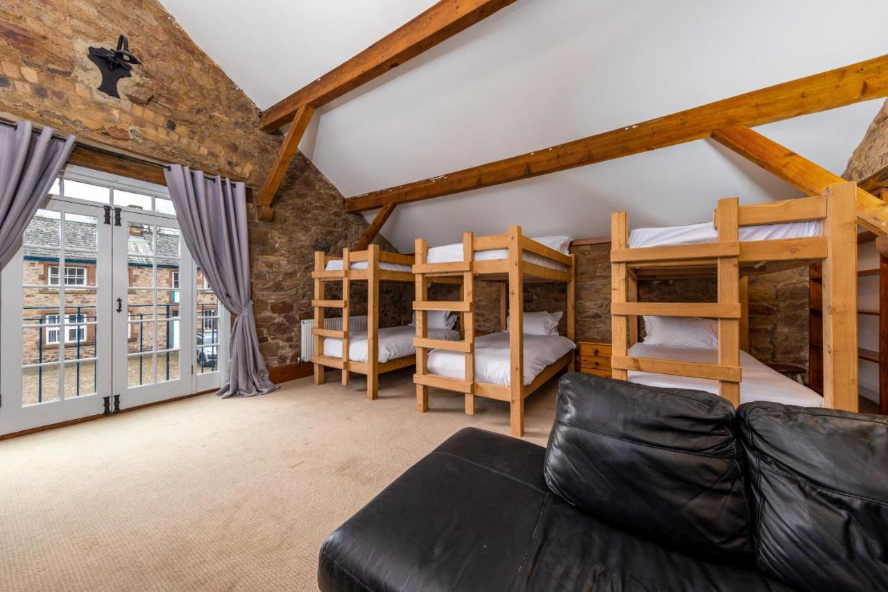 Muncaster Castle Coachman'S Quarters Bed & Breakfast Ravenglass Eksteriør bilde